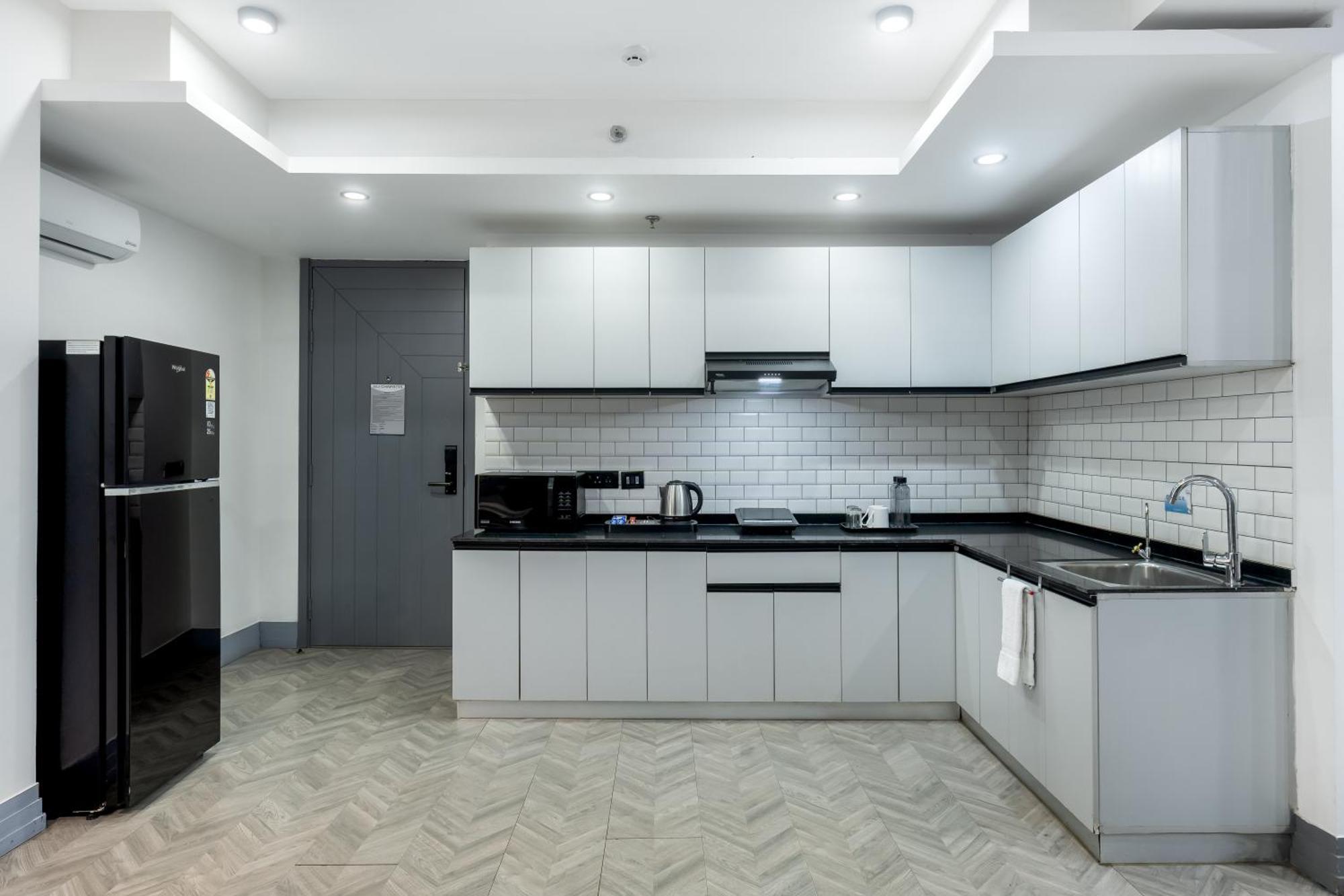 Bedchambers Serviced Apartments, Mg Road Gurgaon Exterior photo