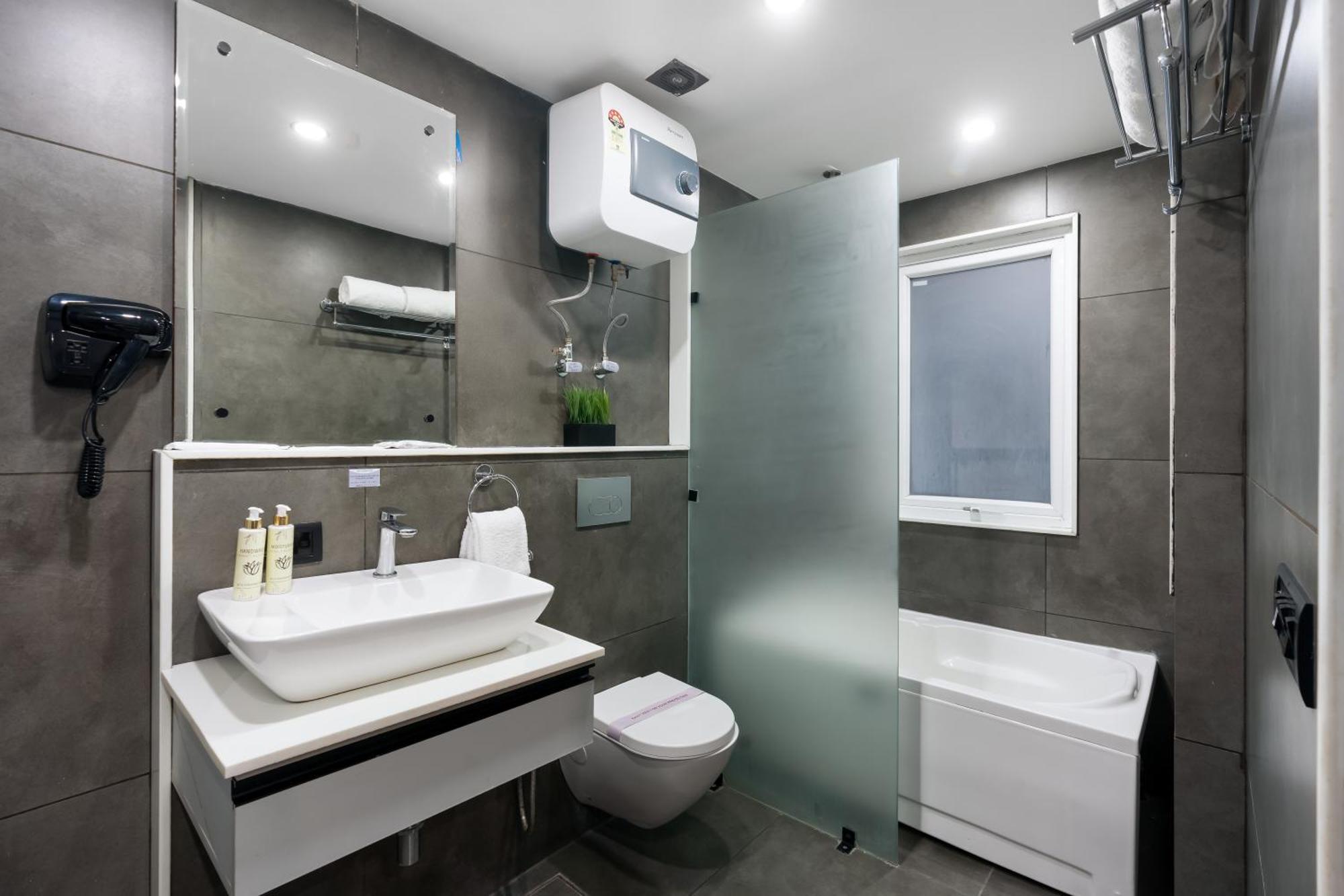 Bedchambers Serviced Apartments, Mg Road Gurgaon Exterior photo