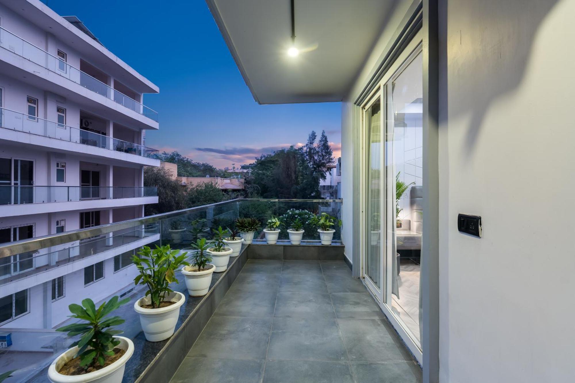 Bedchambers Serviced Apartments, Mg Road Gurgaon Exterior photo
